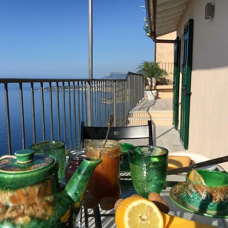 House In Grimaldi. Spectacular View Over The French Riviera! Гримальди Экстерьер фото